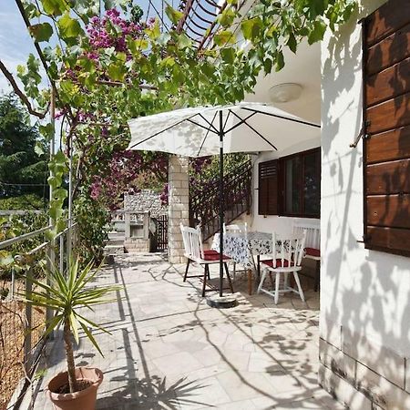 Villa Reminiscence Seget Vranjica Exterior foto